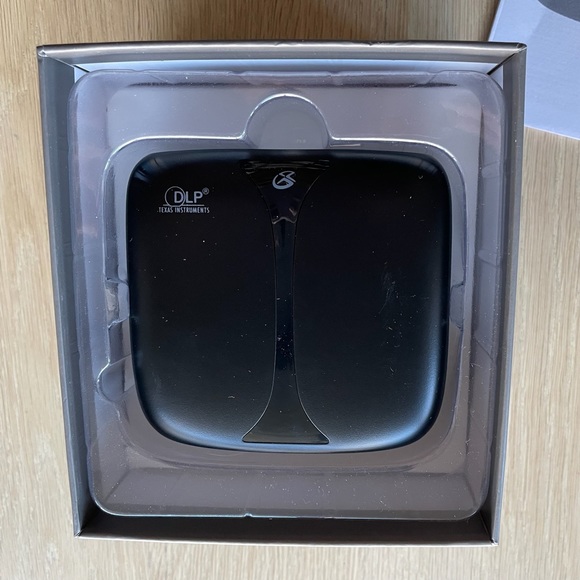 GPX Micro Projector Model PJ809B v2248-03 - Picture 3 of 10